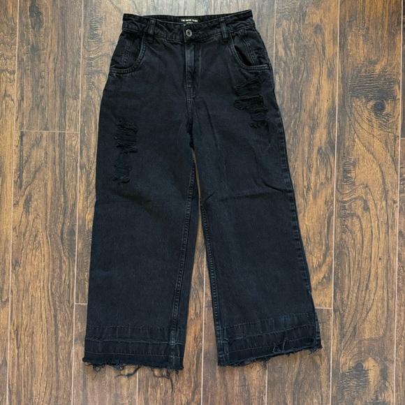 The Noise Tribe Denim - The Noise Tribe Size 26 Black Distressed Wide Leg Cropped Denim
